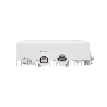 Punto De Acceso Exterior Wifi 6 /  1.775 Gbps / Mumimo 2x22 (2.4ghz Y 5ghz) / Smart Antenna / Ip68 / Puerto Ge Y Puerto Sfp / Bl