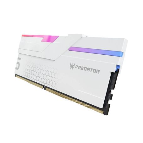 Memoria DDR5 Predator RGB modelo HERMES de 32GB (216GB) UDIMM 6800 MT/s BL.9BWWR.399 Color Blanco NMG-30U2