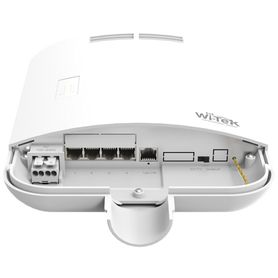 switch poe para exterior  no administrable  con 4 puertos 10100 mbsp poe afat  1 puertos uplink 10100 mbps   presupuesto 60 w  