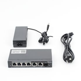 switch administrable con 4 puertos gigabit poe 2 uplink gigabit y 1 uplink gigabit para fibra sfp en combo gestión gratuita des