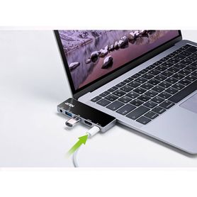 usbc travel dock con power passthrough230557