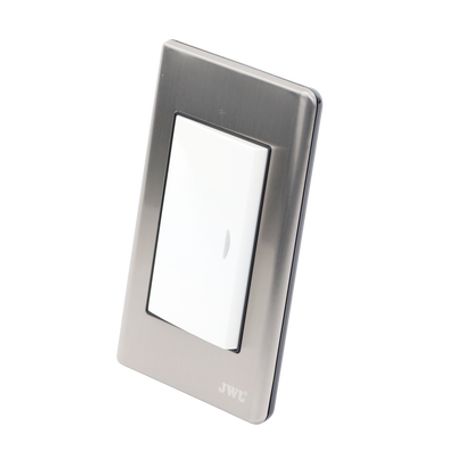 Placa De Policarbonato Con Interruptor Sencillo 10 A/ 127 V Ca  60 Hz / Carcasa De Acero.