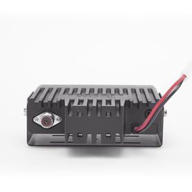 radio móvil analógico en rango de frecuencia 136174 mhz 50 w de potencia de rf incluye micrófono cable de corriente y bracket20