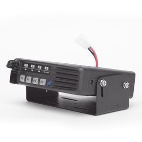 radio móvil analógico en rango de frecuencia 400470 mhz 50 w de potencia de rf  incluye micrófono cable de corriente y bracket2