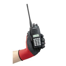 radio portátil uhf 450520 mhz digital nxdnanalógico dtmf ip67 5 watts 260 canales roaming encriptación inc antena bateria carga