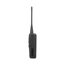 radio portátil vhf 136174 mhz digital nxdnanalógico intrinsecamente seguro 5 watts 260 canales 9 teclas roaming encriptación gp