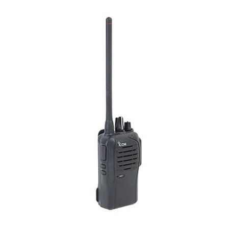 radio portátil digital y analogico en rango de frecuencia 136174mhz 16 canales 5 w de potencia de rf incluye antena cargador y 