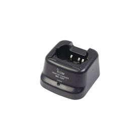 cargador de baterias icom bp209  210 solamente tarda 15 horas aproximadamente para cargarse