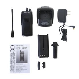 400470 mhz 5 w 32 canales nxdnanalógico gps encriptación roaming multisitio incluye bateria antena cargador y clip71816
