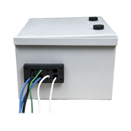 Kit De Gabinete De Poliéster (300 X 400 X 200 Mm)  Controlador De Carga Con Switch Poe (5)  Bateria De 12v 7ah