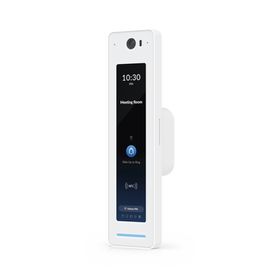 unifi access kit de inicio gen2 profesional para 1 puerta 1 lector nfc con pantalla táctil audio 2 vias y cámara  1 lector nfc 