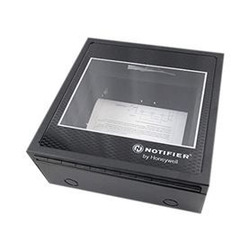 gabinete para montaje de anunciador nca2 o lcd160 y tarjeta de red ncm de notifier