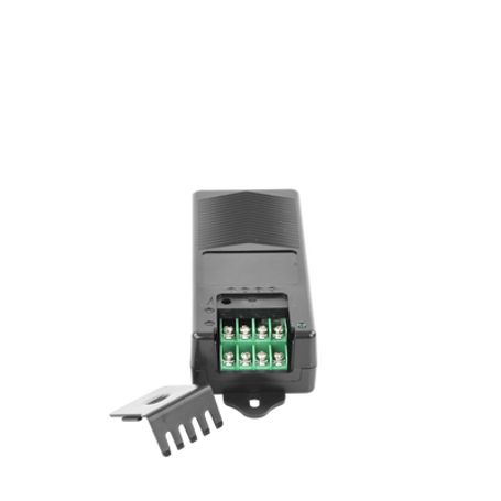 Fuente De Alimentación De 4 Salidas De 11  15 Vcc / 5 Amper /  Voltaje De Entrada 110 240 Vac / Fusible Termico Ptc Integrado Pa