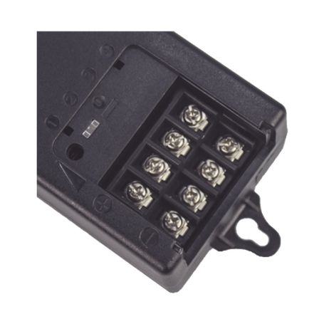 Fuente De Alimentación De 12 Vcc  5a / 4 Cámaras / Filtro De Ruido Especial Para Camaras 4k / Fusible Reseteable Inter Construid
