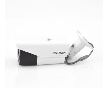 Bala Turbohd 4k (8 Megapixeles) / Lente Mot. 2.7 A 13.5 Mm / Ir Exir Inteligente 80 Mts / Exterior Ip67 / Soporta 12 Vcc  24 Vca