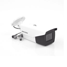 bala turbohd 4k 8 megapixeles  lente mot 27 a 135 mm  ir exir inteligente 80 mts  exterior ip67  soporta 12 vcc  24 vca  dwdr16