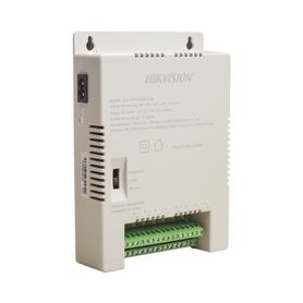 fuente de poder regulada 12 vcc  135 vcc  15 vcc para 16 cámaras  1 amp por salida  voltaje de entrada 90  130 vca  soporta 4k 