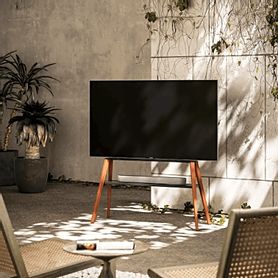 soporte de tv easel studio tv floor stand  compatible vesa 200x200 a 600x400  para pantallas de hasta 75 pulgadas  capacidad de