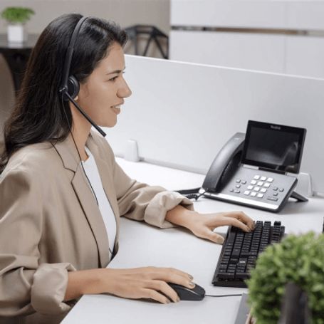 Diadema Alámbrica Yhs34 Dual De Yealink Qd A Rj9 Con Almohadillas De Cuero