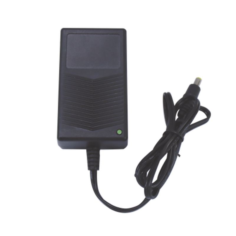 Fuente De Poder De 15 Vcc Regulada / 3 Amp / Voltaje De Entrada De 100  240 Vca