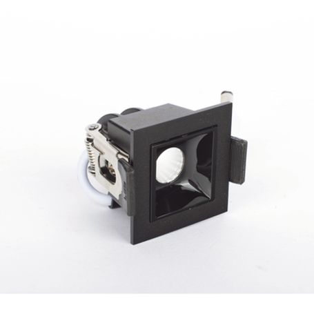Reflector Empotrable / Luz Fria / 110 V / 2 W / 110 Lúmenes / 50000 Hrs / Ip20