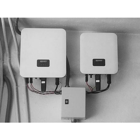 Inversor Tipo Cadena Para Interconexión A La Red Eléctrica De Cfe De 5 Kw Con Salida De 220 Vca. 