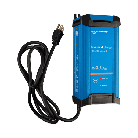 Blue Smart IP22 12/30 / Cargador de Baterías 12V, 30A / Para Ambientes Marinos y Terrestres. /  Bancos de 120 a 300 Ah