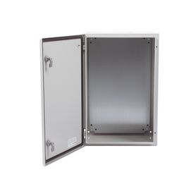 gabinete de acero ip66 uso en intemperie 400 x 600 x 250 mm con placa trasera interior metálica y compuerta inferior atornillab