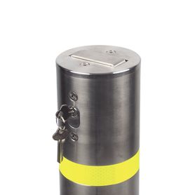 bolardo desmontable de acero inoxidable  de 900 mm de altura   ideal para aplicaciones de delimitaciones vehiculares y peatonal