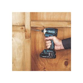 atornillador de impacto 18 vcc 3800 rpm 180nm incluye estuche makpac cargador y 2 bat 5ah191137