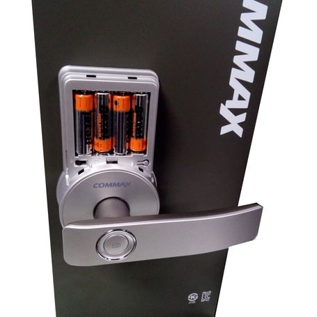 Commax Cdl800wl  Cerradura Biométrica Inteligente Con Capacidad Para 100 Huellas Teclado Touch Para 4 Passwords Y Fácil Instalac