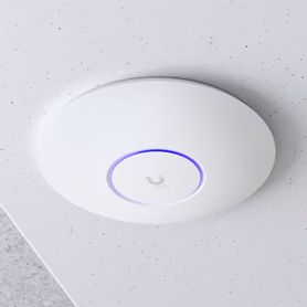 ubiquiti u6lr  punto de acceso wifi 6 30 gbps con radios de 5 ghz 4x4 mumimo y ofdma y 24 ghz 4x4 mimo 41072