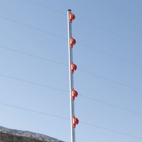 Aislador De Paso Color Rojo Reforzado Para Cercos Eléctricos Resistente Al Clima Extremoso