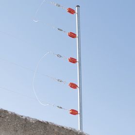 aislador de color rojo para postes de esquina de alta resistencia con anti uv de uso en cercos eléctricos183880