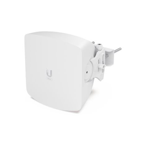 uisp access point multipunto tecnologia wave en 60 ghz hasta 15 estaciones hasta 54 gbps respaldo en 5 ghz 1 puerto sfp 10g 1 p