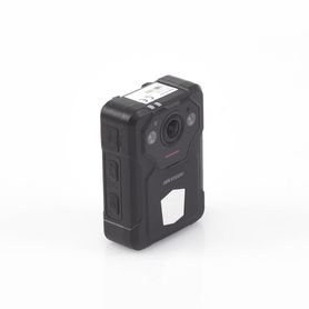 body camera portátil  grabación a 2k 4 megapixel   fotos de hasta 40 megapixel  ip54  h265  64 gb de almacenamiento  microfono 