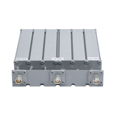 Duplexer Syscom En Uhf 6 Cav. 490520 Mhz 50 Watt 5 Mhz Sep. Rechazo De Banda Bnc Hembras.