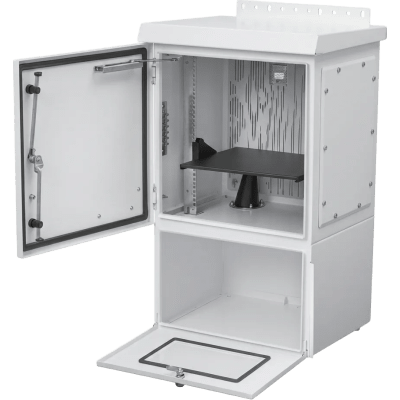 Gabinete Para Exterior OSP ComLine de 12 UR con espacio para Baterías, 600 mm de Ancho, 500 mm de Profundidad De Aluminio, Color Gris Claro Con Protección NEMA 4/12/4X/3/3R; IP66