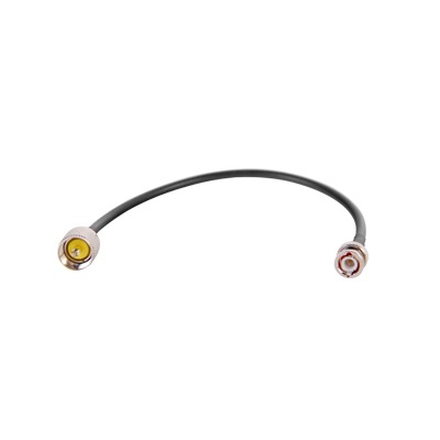 Jumper de 30 cm fabricado con cable RG-58U-SYS, conector BNC y UHF en el otro extremo